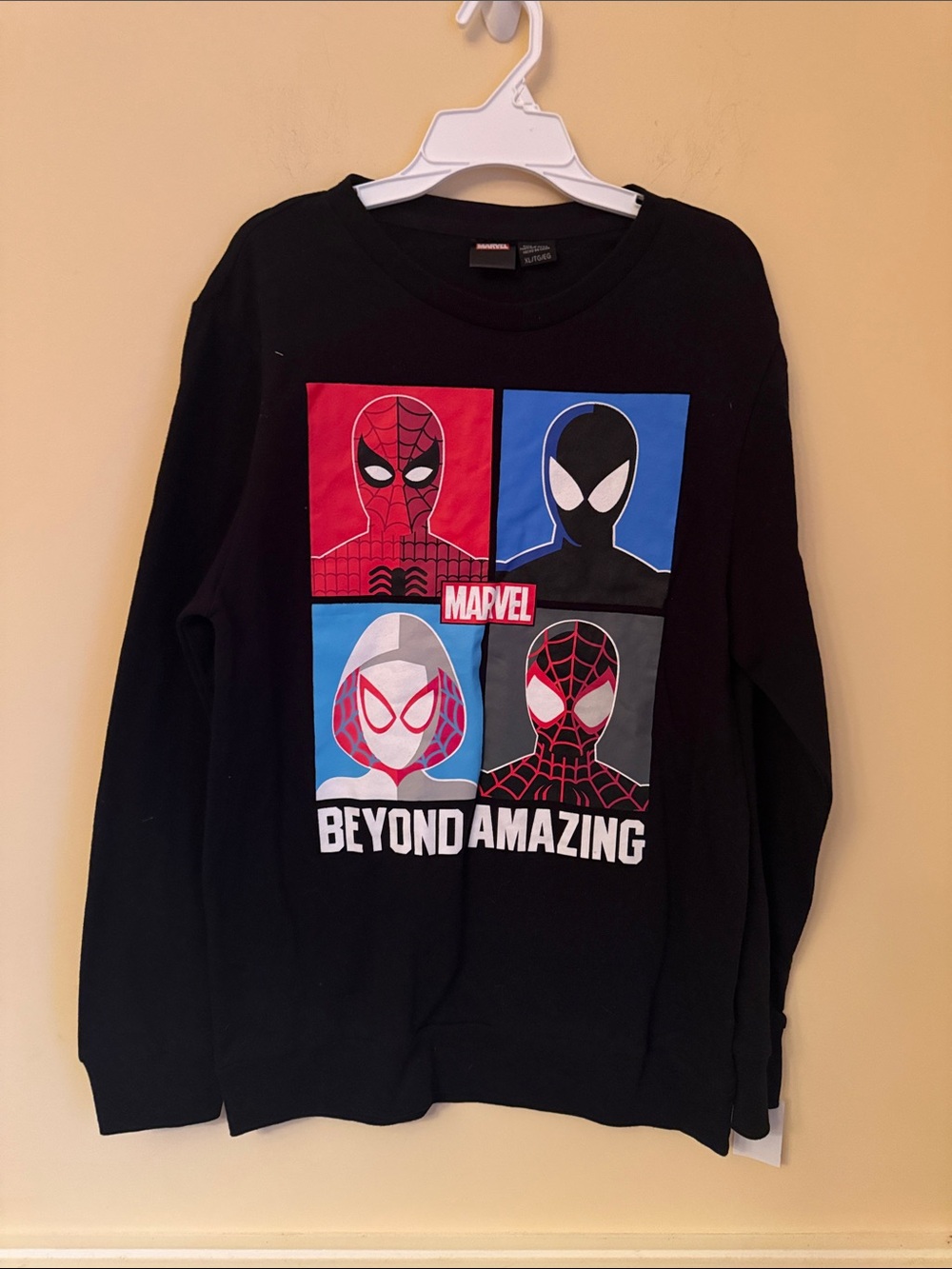 NWT Marvel Black Long Sleeve Spider-Verse Panel Graphic Tee Size XL